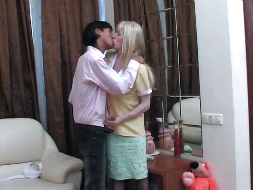 La rubia vino al cas ...